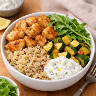 Bowl poulet quinoa tzatziki